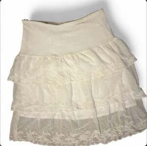 Vintage A.B.S. by Allen Schwartz White Tiered Ruffle Lace Mini Skirt